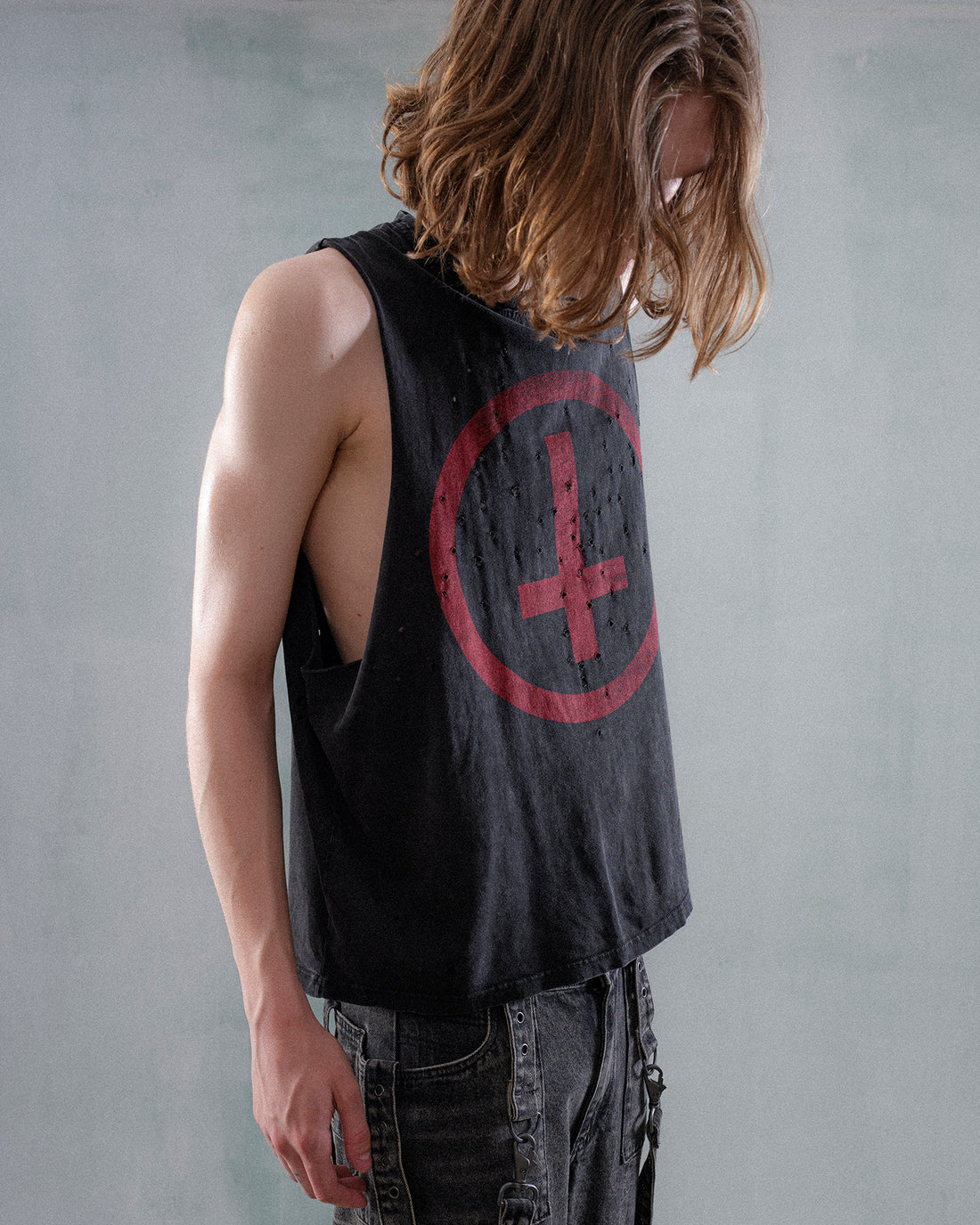 Drop Dead Logo Vest Ecom -- Man