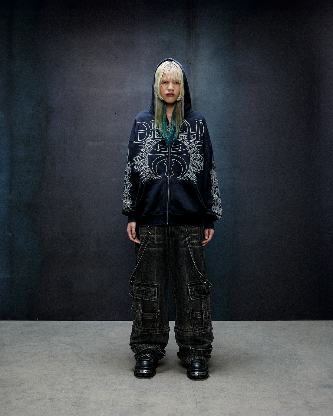 ☆関税/送料込み☆【DROPDEAD】Dark Light ジップパーカー Dark Light Hoodie