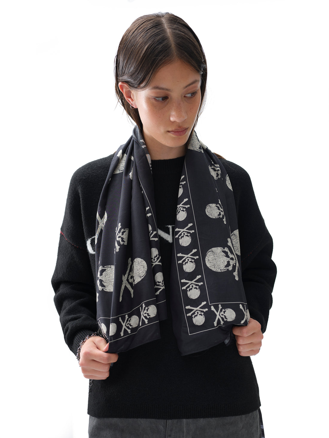Mortis Scarf