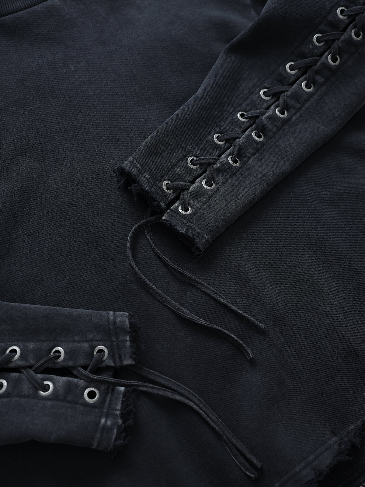 Tethered Longsleeve Top